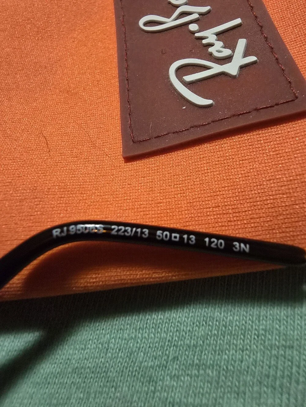 Ray-Ban iconic ray
